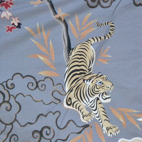 2 Williams Sonoma Kalden Tiger Printed PIllow Shams Gray KING 100% Cotton - Picture 3 of 10
